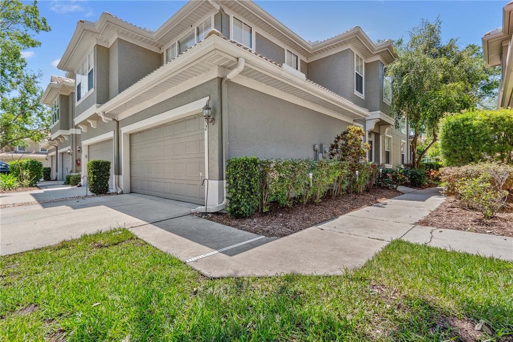 3352 COVERED BRIDGE DRIVE E DUNEDIN, FL 34698