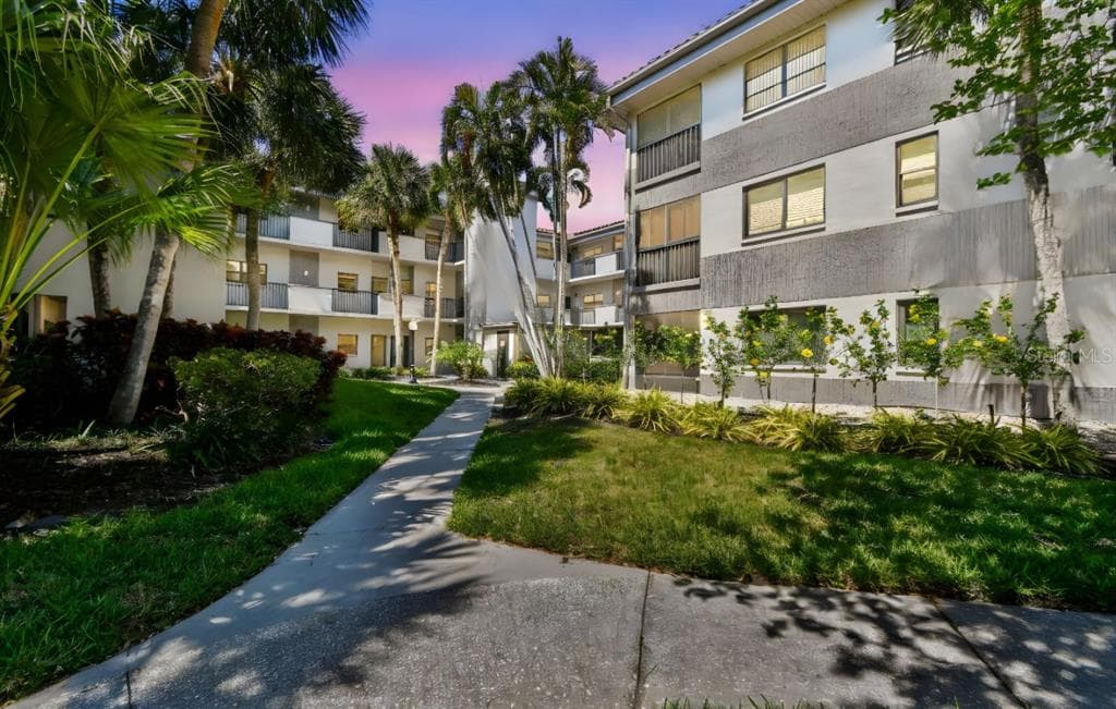 2650 COUNTRYSIDE BOULEVARD UNIT C203 CLEARWATER, FL 33761