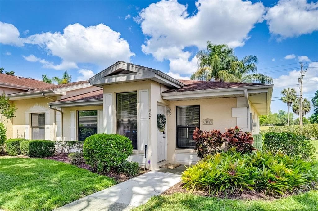 307 KELSEY WAY UNIT 307 SUN CITY CENTER, FL 33573