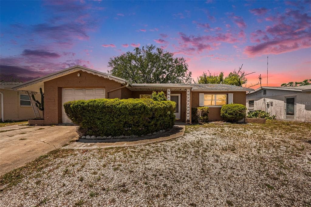 1051 NORMANDY BOULEVARD HOLIDAY, FL 34691
