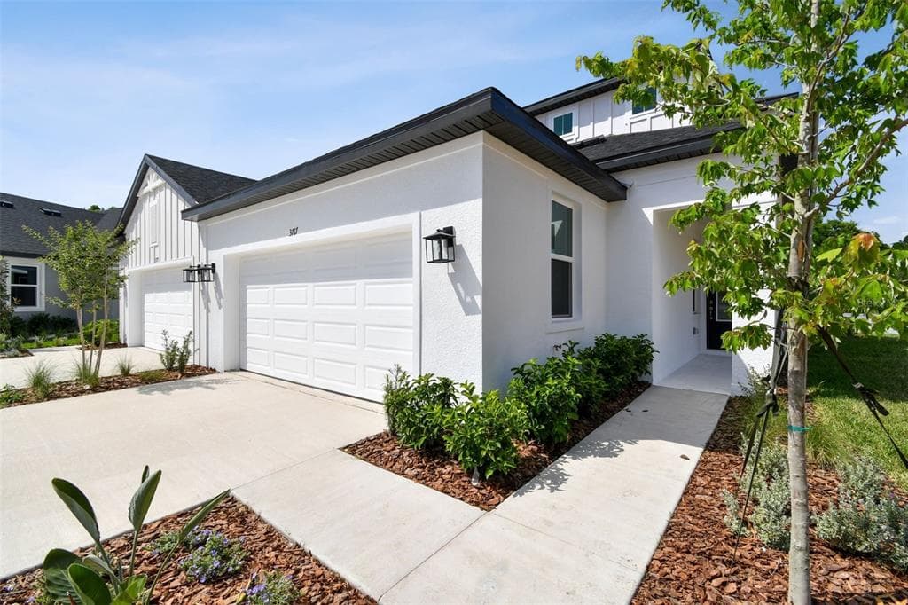 3717 NANDINA CIRCLE SUN CITY CENTER, FL 33573