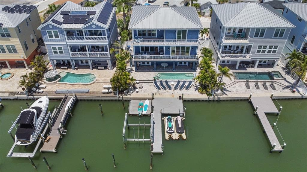 460 137TH AVENUE CIRCLE MADEIRA BEACH, FL 33708