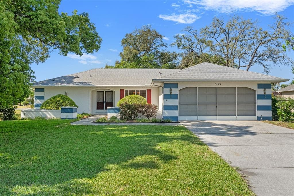 8195 WOODEN DRIVE SPRING HILL, FL 34606