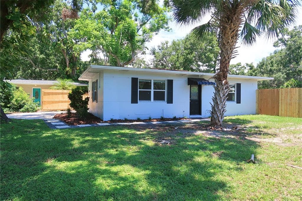 1213 51ST AVENUE N ST PETERSBURG, FL 33703
