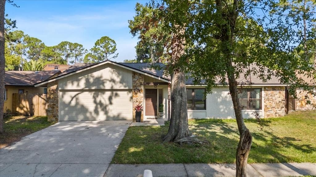15118 BRUSHWOOD DRIVE TAMPA, FL 33624