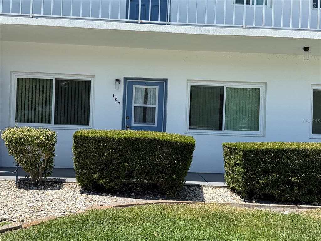 8080 112TH STREET UNIT 107 SEMINOLE, FL 33772