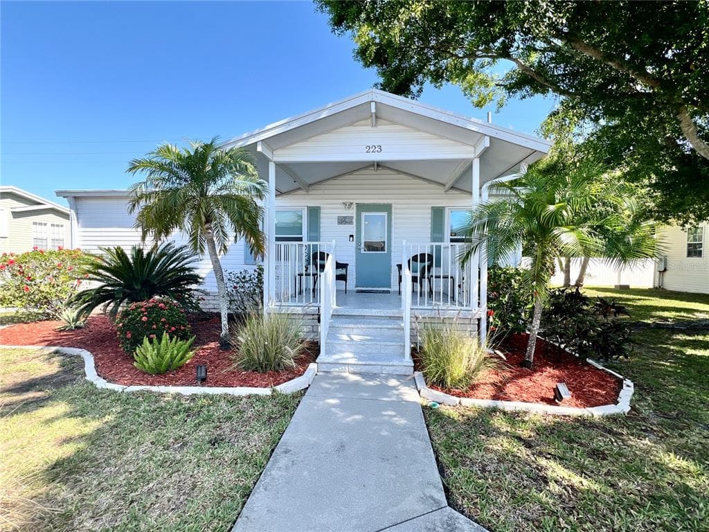 223 MOUNT PINEY AVENUE NE UNIT 302 ST PETERSBURG, FL 33702