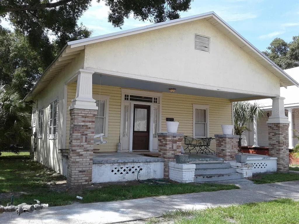 2221 E 11TH AVENUE TAMPA, FL 33605
