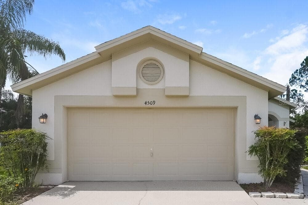 4509 CLARKWOOD COURT LAND O LAKES, FL 34639