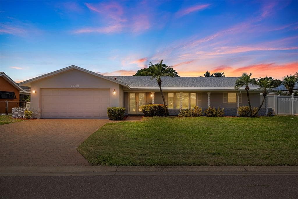 4433 38TH WAY S ST PETERSBURG, FL 33711