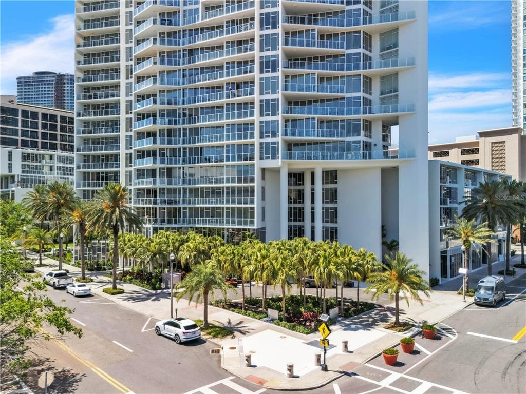 175 1ST STREET S UNIT 412 ST PETERSBURG, FL 33701