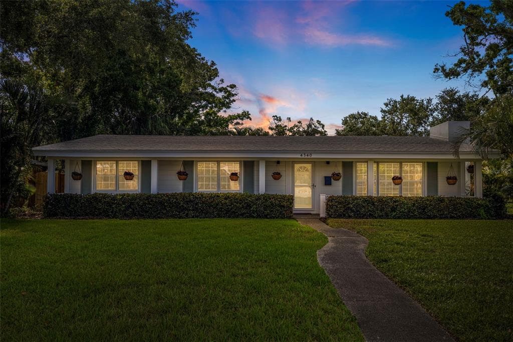 4340 NARVAREZ WAY S ST PETERSBURG, FL 33712