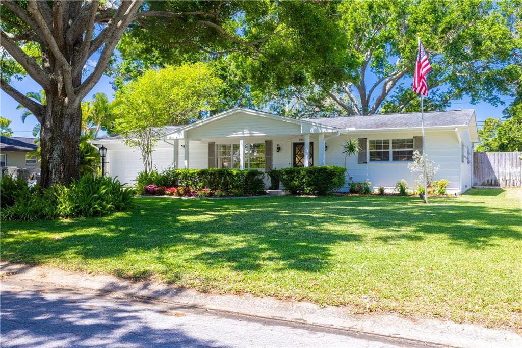 880 PHYLLIS AVENUE LARGO, FL 33771