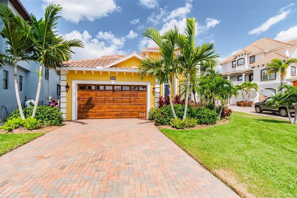 539 TREVISO DRIVE APOLLO BEACH, FL 33572