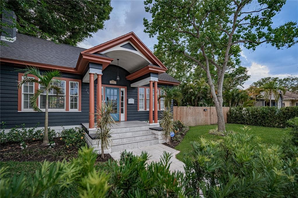 2536 BURLINGTON AVENUE N ST PETERSBURG, FL 33713