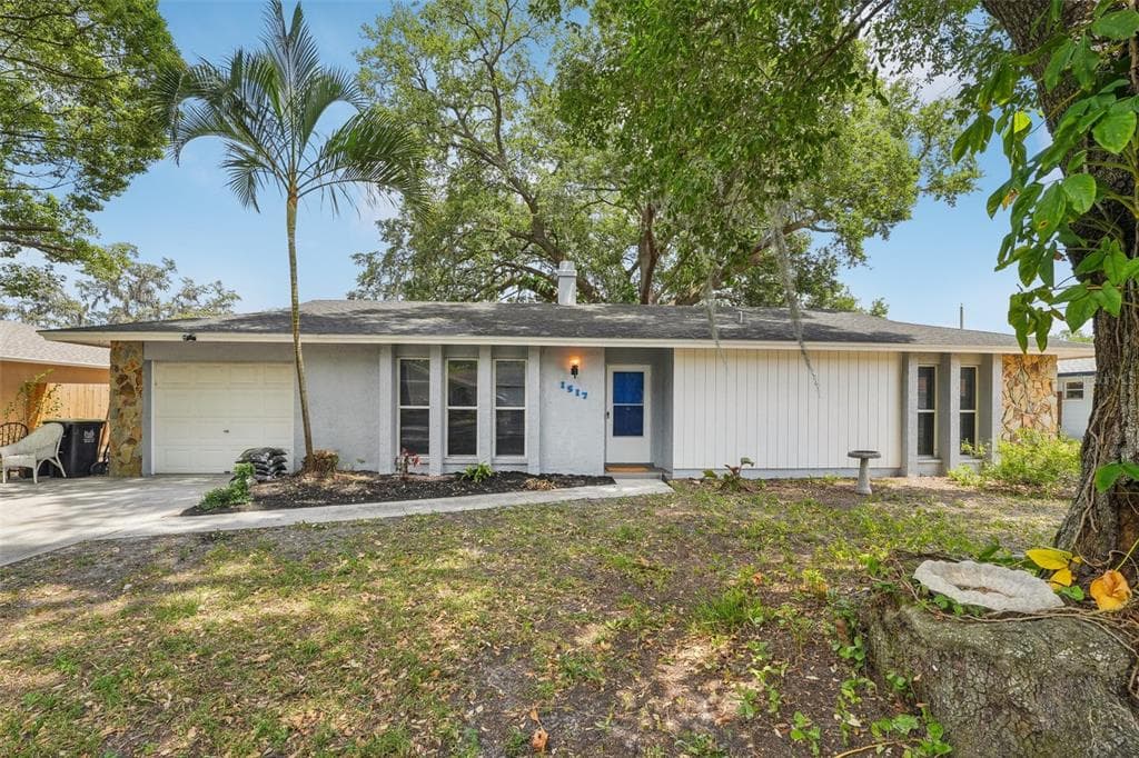 1517 COUNTRY RIDGE DRIVE LAKELAND, FL 33801