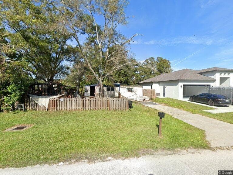 6065 105TH AVENUE PINELLAS PARK, FL 33782