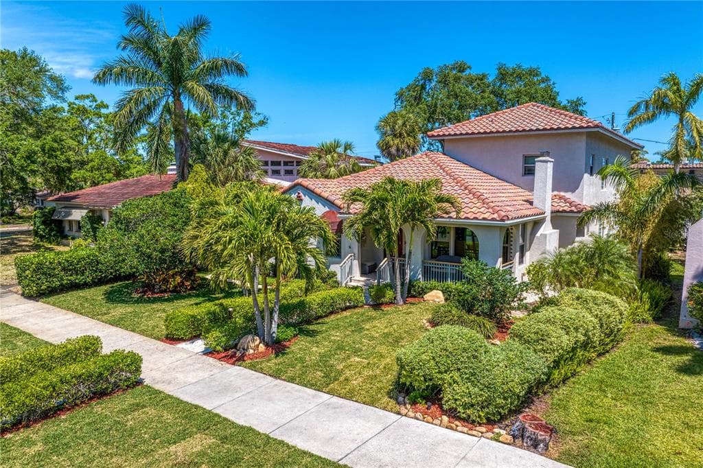 2421 BREVARD ROAD NE ST PETERSBURG, FL 33704