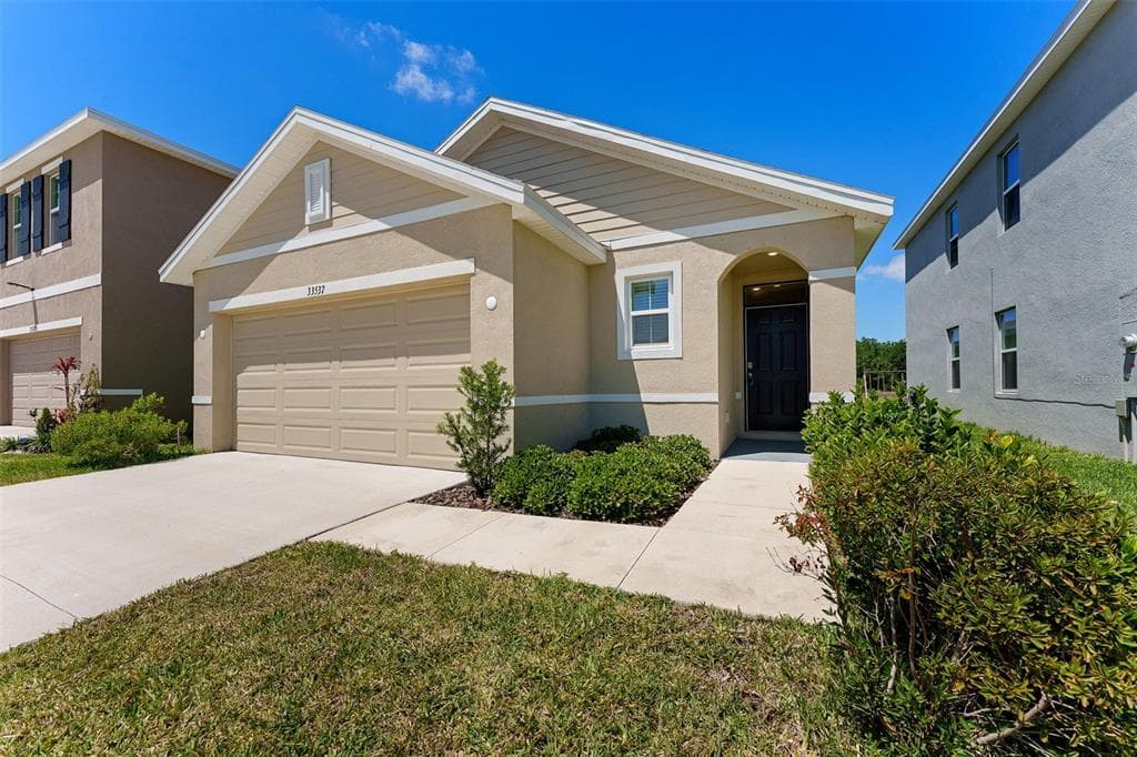 33537 APRICOT TREE COURT WESLEY CHAPEL, FL 33543