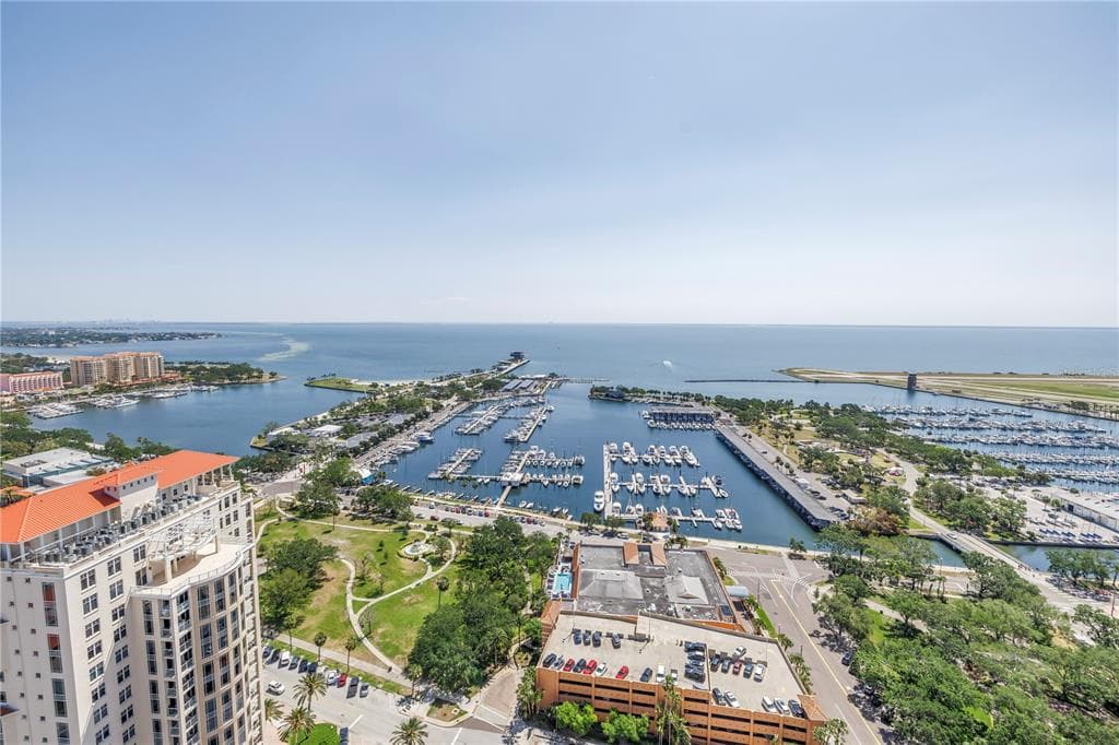 100 1ST AVENUE N UNIT 3104
