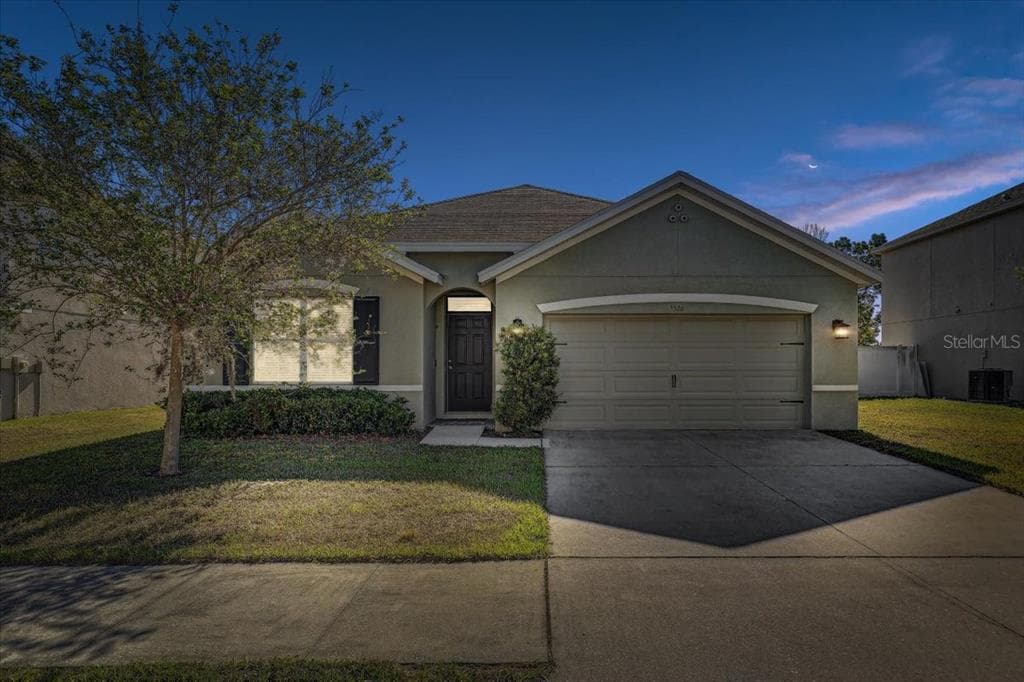 5526 MAGDALENE WAY