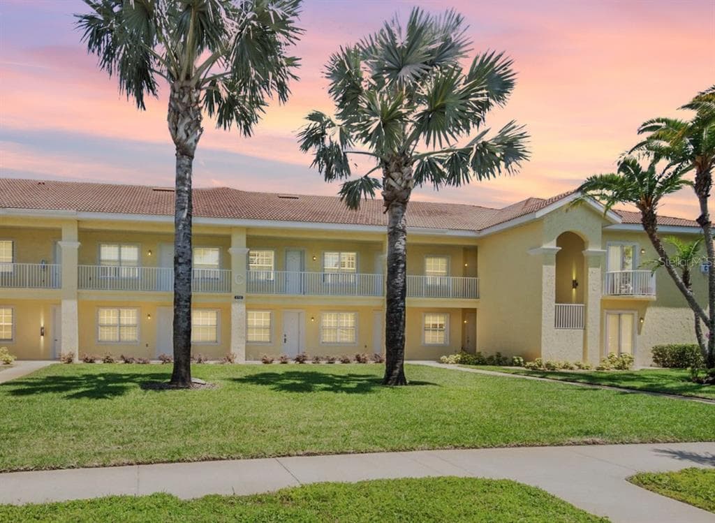 6750 DALI AVENUE UNIT 203 LAND O LAKES, FL 34637
