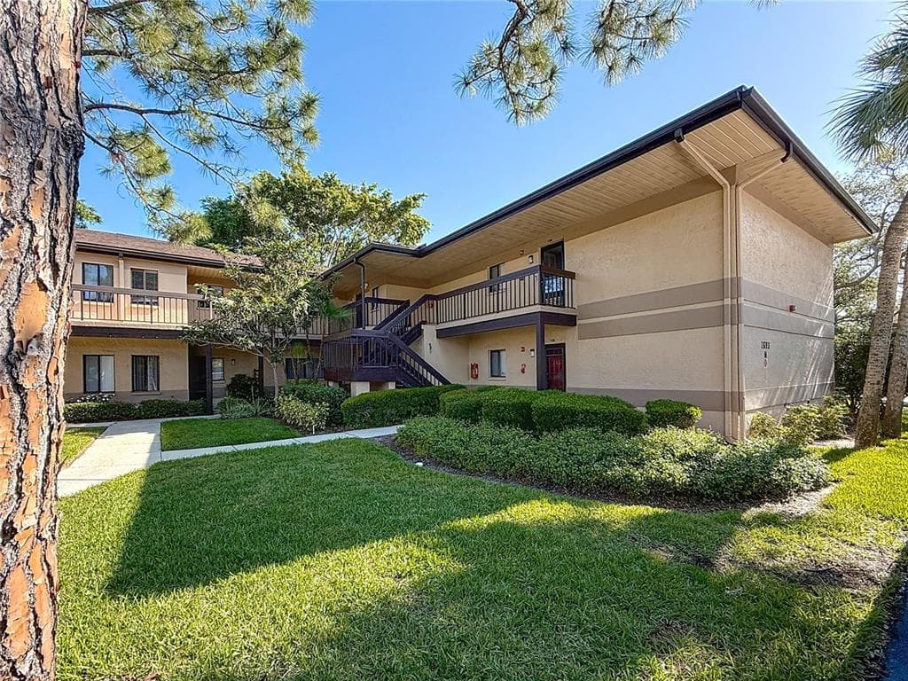 2693 SABAL SPRINGS CIRCLE UNIT 206 CLEARWATER, FL 33761
