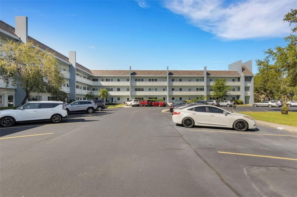 2255 PHILIPPINE DRIVE UNIT 33 CLEARWATER, FL 33763