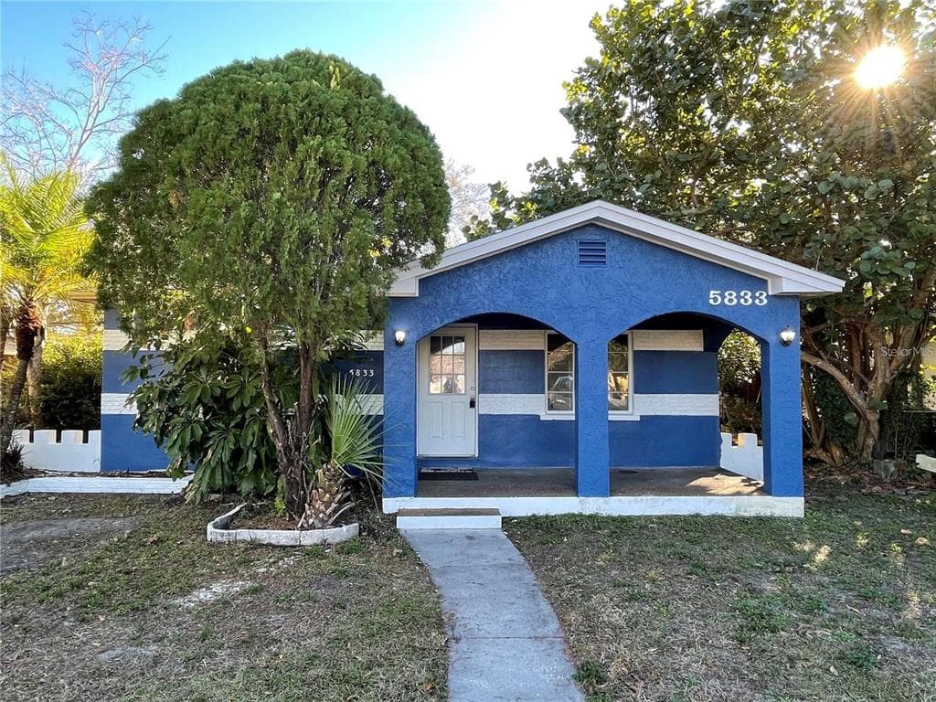 5833 DR MARTIN LUTHER KING JR STREET N ST PETERSBURG, FL 33703