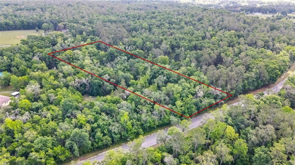 3060 SPRING LAKE HIGHWAY BROOKSVILLE, FL 34602