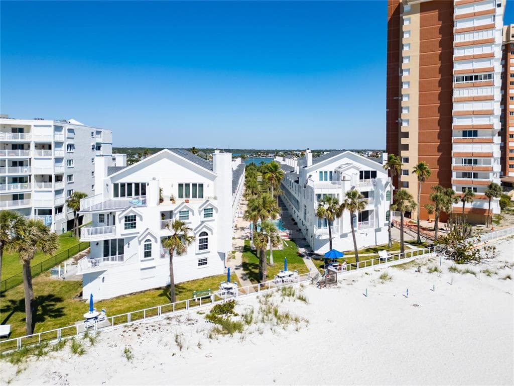 17960 GULF BOULEVARD UNIT 111 REDINGTON SHORES, FL 33708