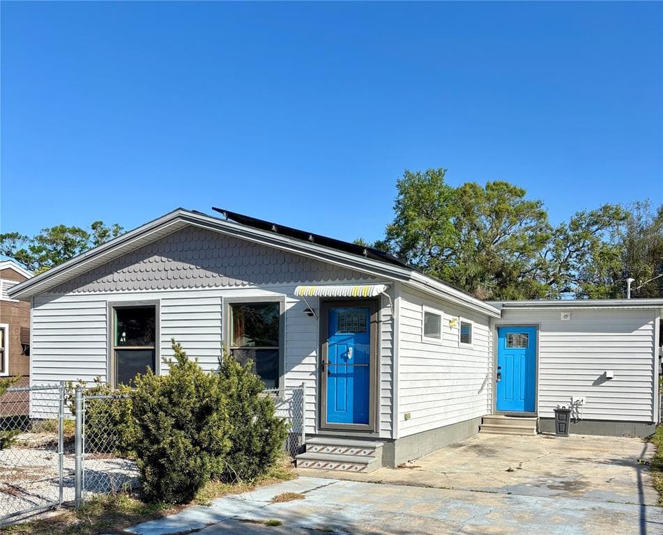 5609 18TH AVENUE S GULFPORT, FL 33707