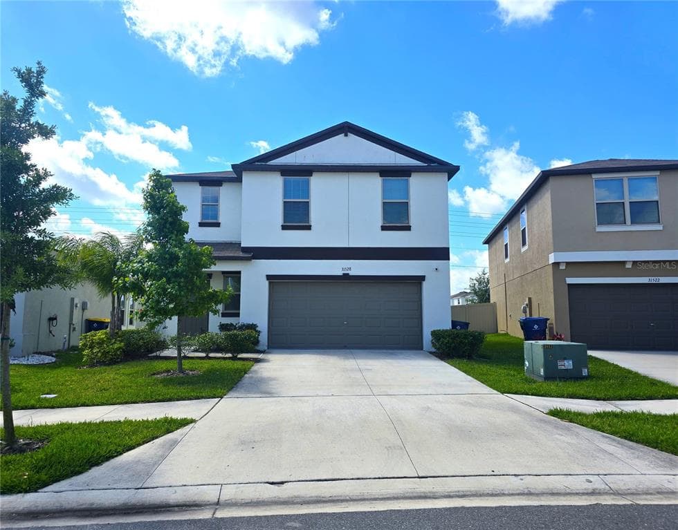 31528 BARREL WAVE WAY WESLEY CHAPEL, FL 33545