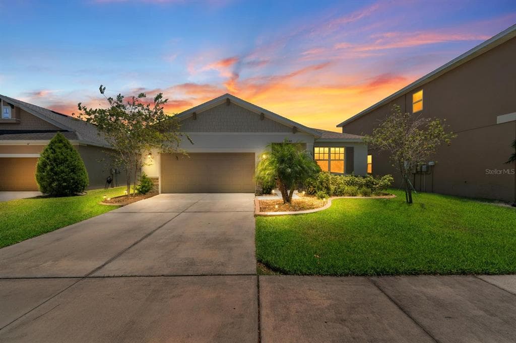 32648 COLDWATER CREEK LOOP WESLEY CHAPEL, FL 33545