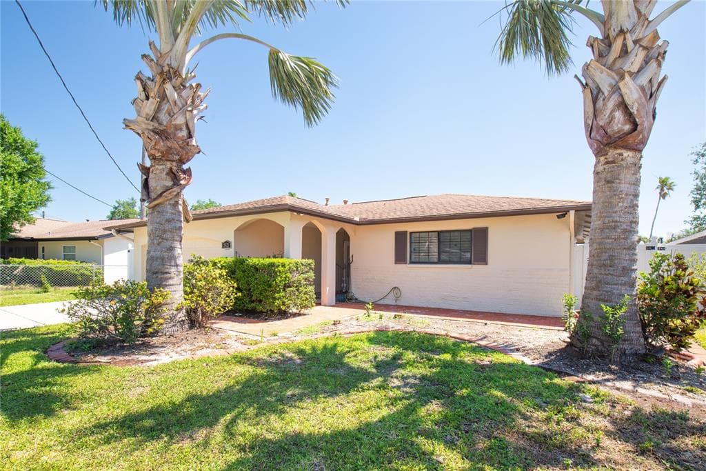 5921 DENVER STREET NE ST PETERSBURG, FL 33703