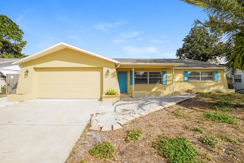 6223 SEAFORD DRIVE HOLIDAY, FL 34690