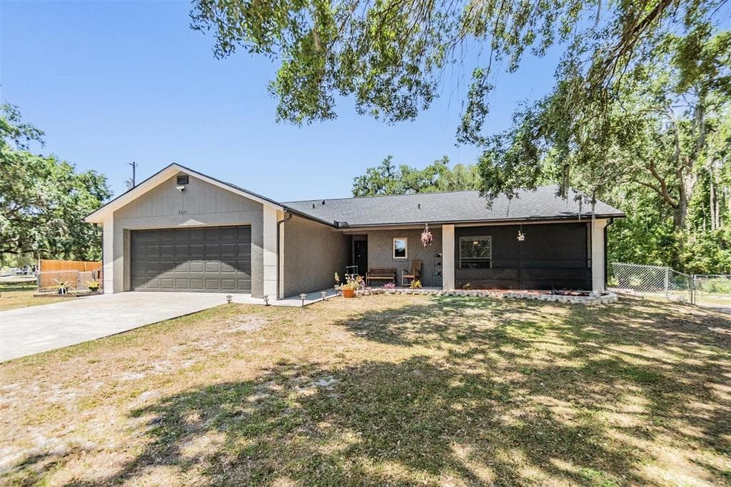 6821 MARY LOU LANE WESLEY CHAPEL, FL 33544