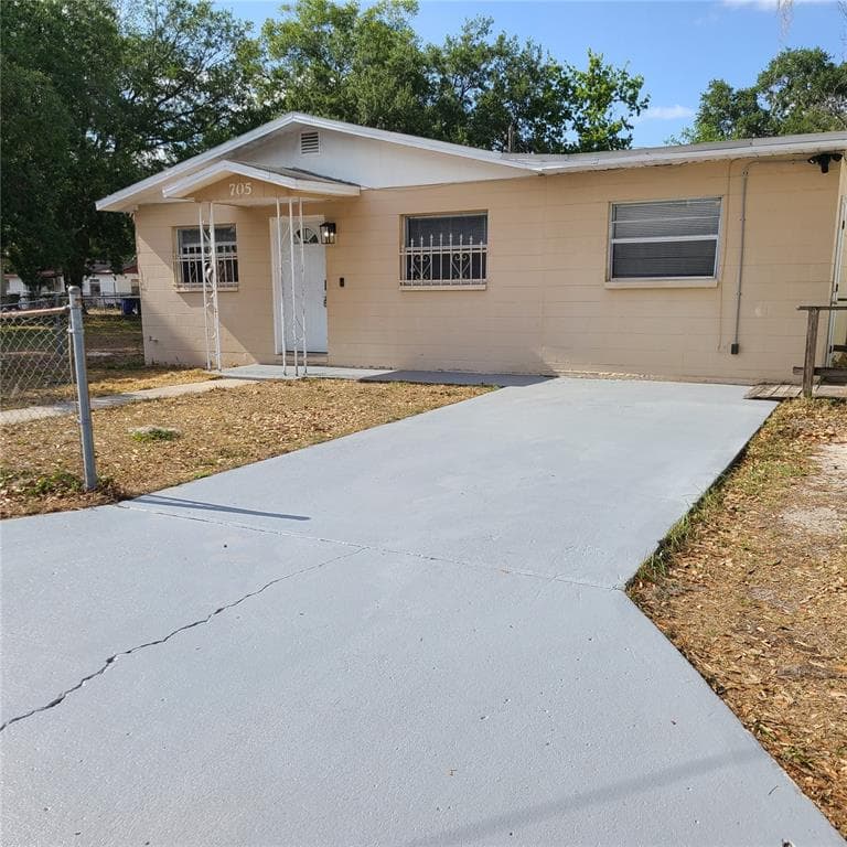 705 W 2ND STREET LAKELAND, FL 33805