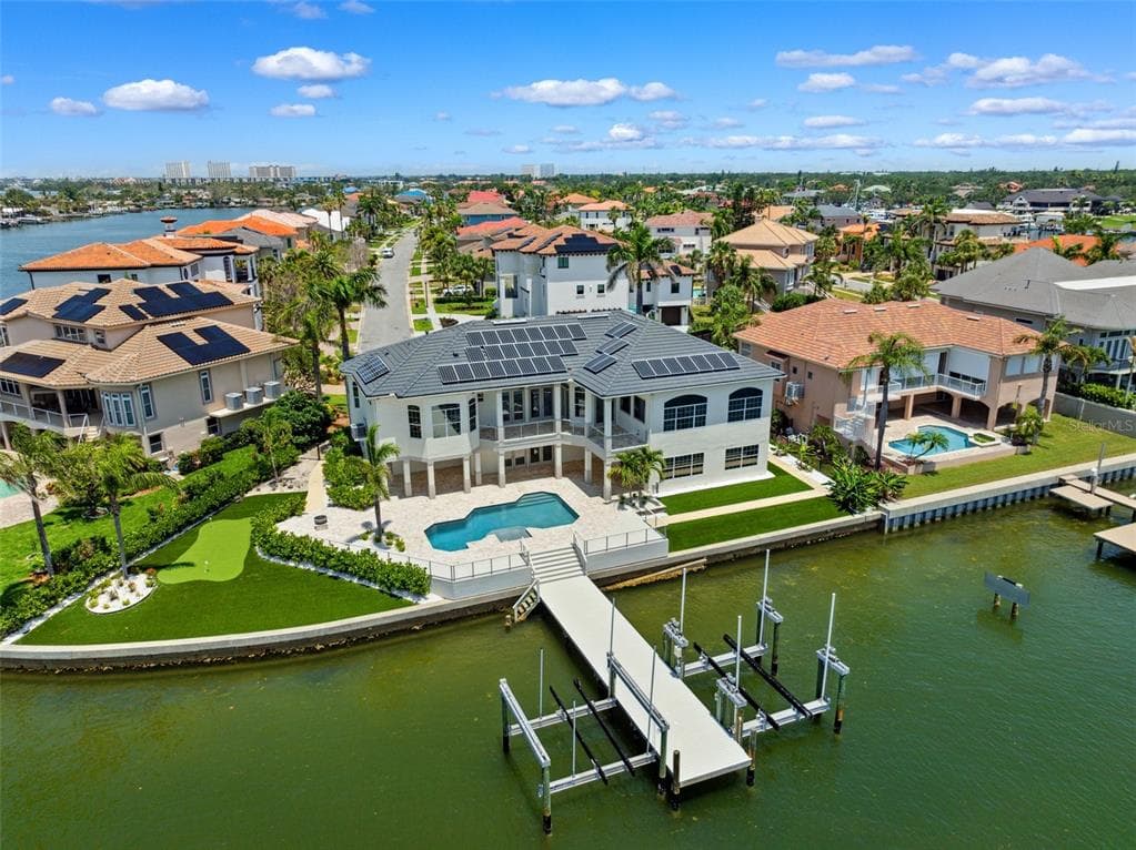 6202 PASADENA POINT BOULEVARD GULFPORT, FL 33707
