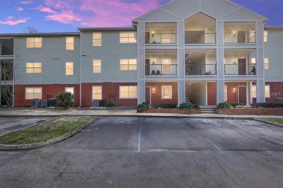 2360 SW ARCHER ROAD UNIT 704 GAINESVILLE, FL 32608