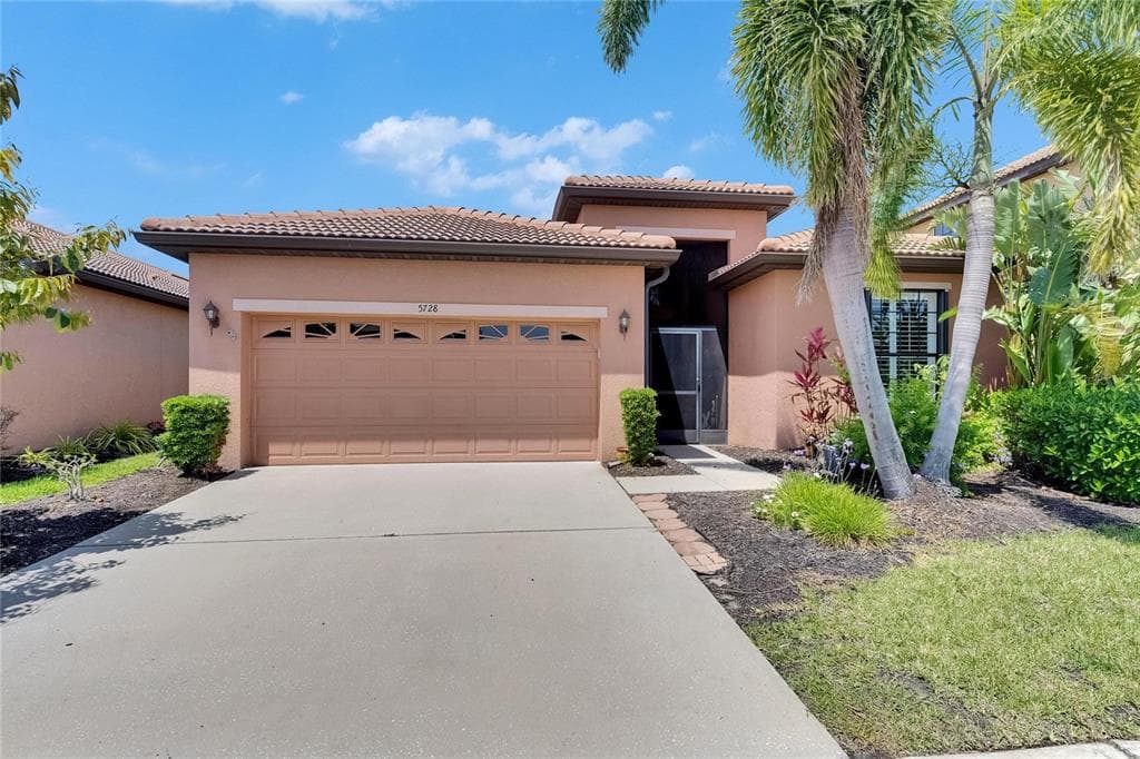5728 SUNSET FALLS DRIVE APOLLO BEACH, FL 33572