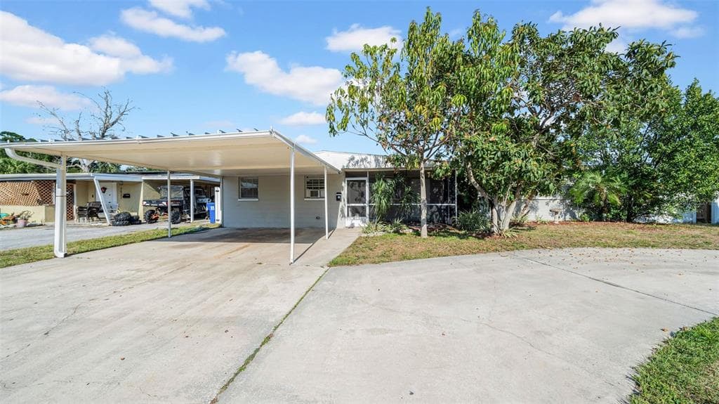 7515 17TH LANE N ST PETERSBURG, FL 33702