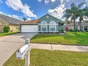 1624 MAXIMILIAN DRIVE WESLEY CHAPEL, FL 33543