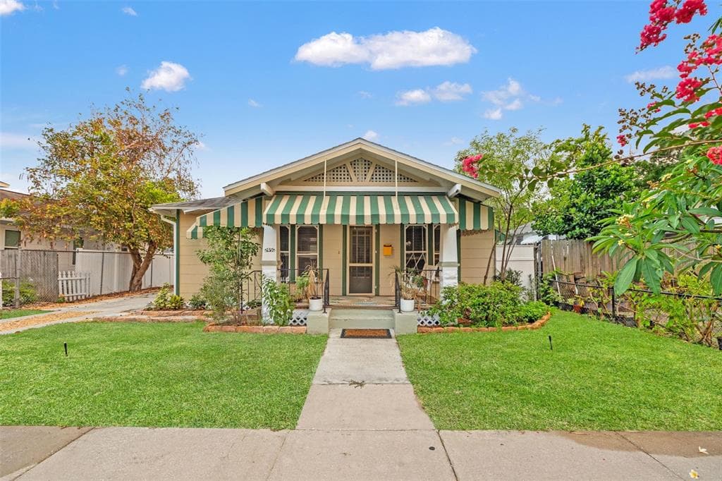 2450 3RD AVENUE N ST PETERSBURG, FL 33713