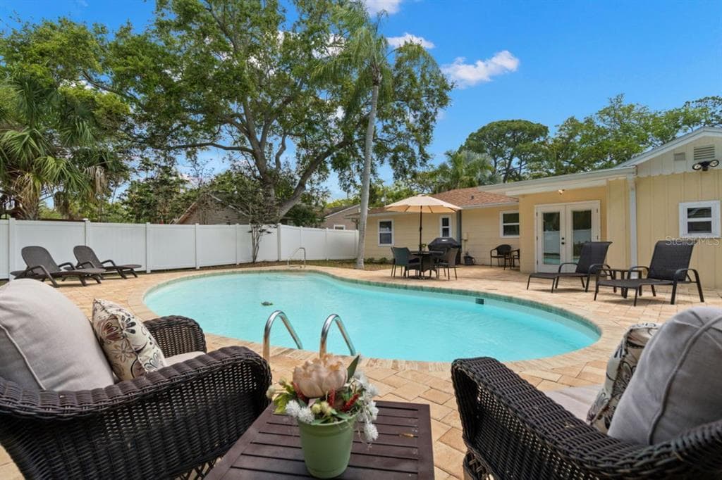 1658 DOUGLAS AVENUE DUNEDIN, FL 34698