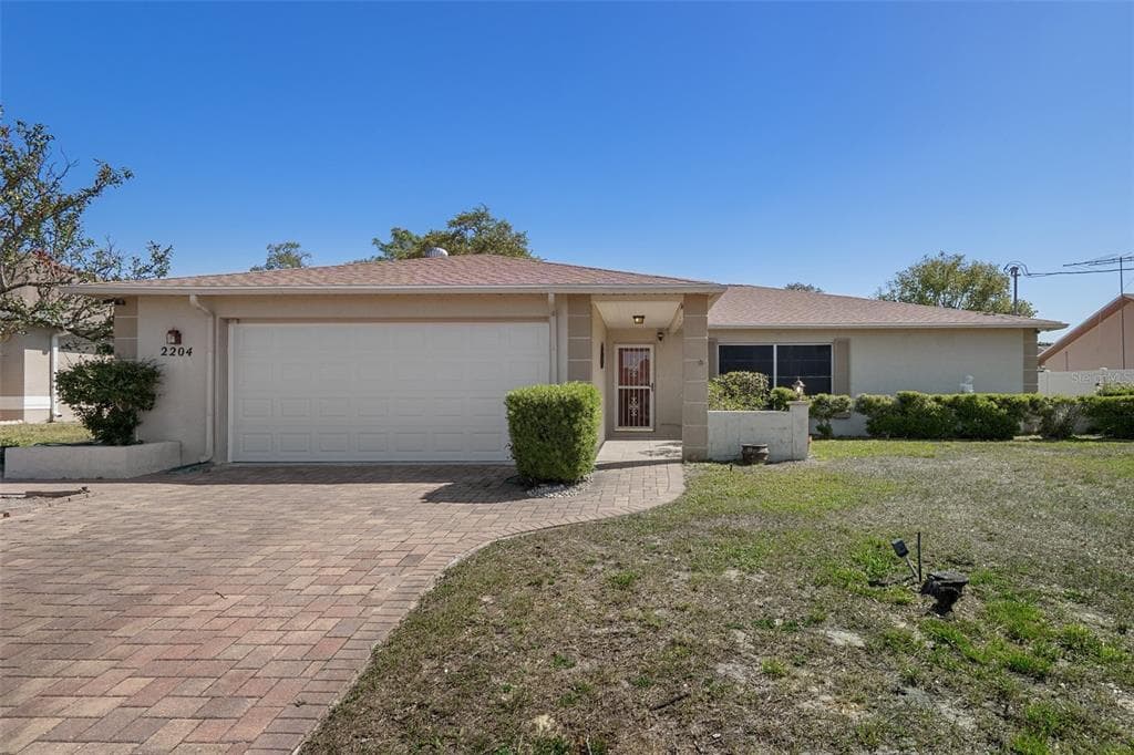 2204 WHITEWOOD AVENUE SPRING HILL, FL 34609