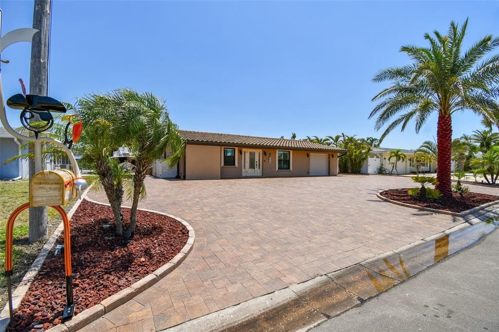 4011 99TH STREET W BRADENTON, FL 34210