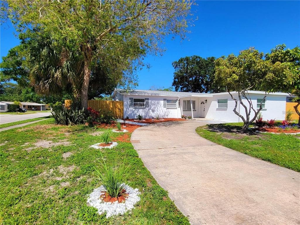 5622 63RD WAY N ST PETERSBURG, FL 33709