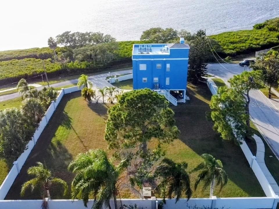228 SHORE DRIVE TARPON SPRINGS, FL 34689