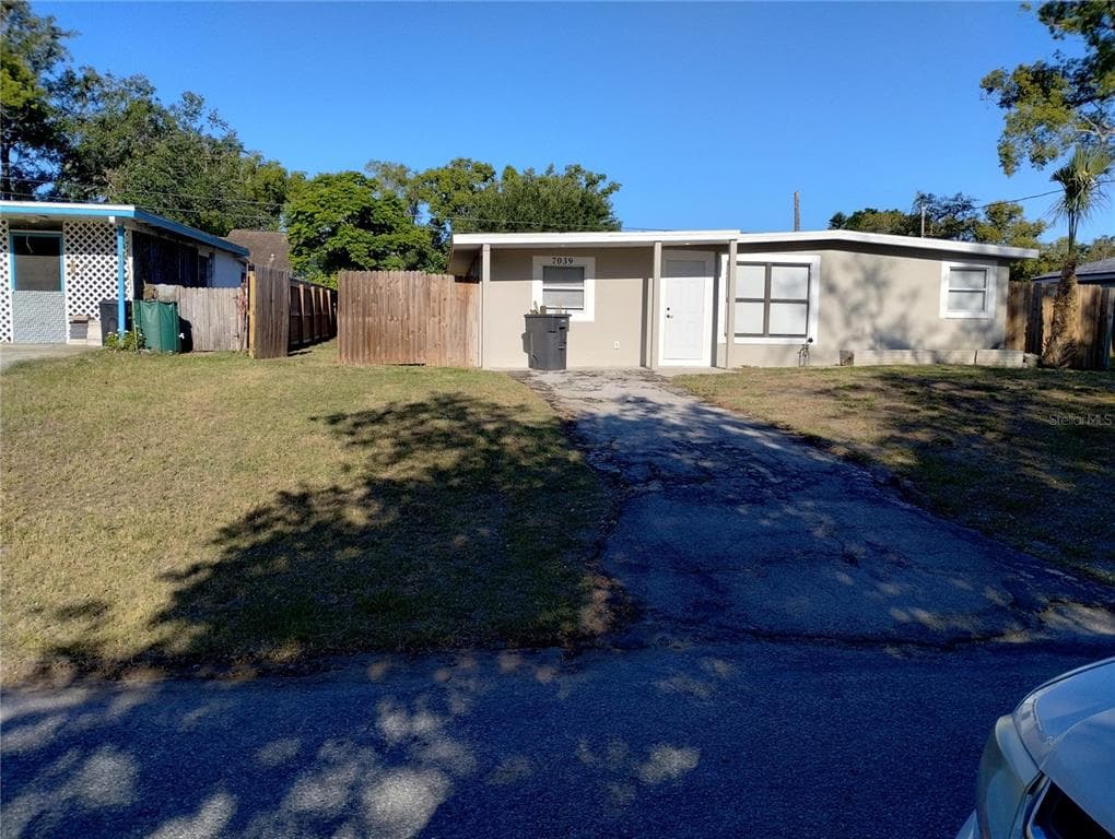 7039 LENOX DRIVE NEW PORT RICHEY, FL 34653